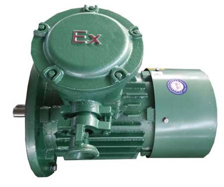 首次操作三相異步電動機(jī)時(shí)應(yīng)注意什么?